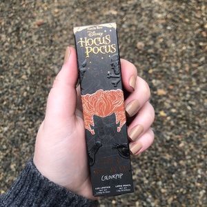 Hocus Pocus x Colourpop Winnie Lip Duo